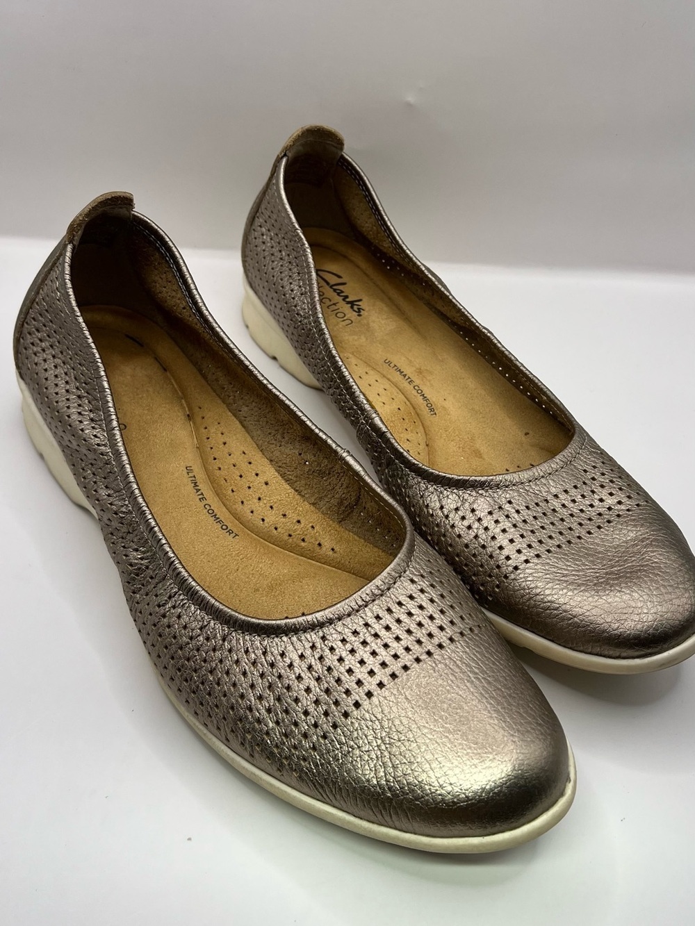 Clarks Women’s Metallic Pewter Leather Slip-On Flats